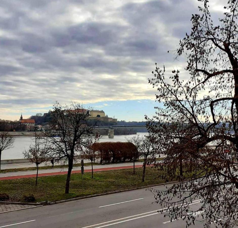 Apartman Danube Novi Sad Exterior photo